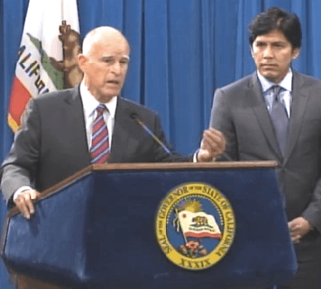Governor Jerry Brown and Senate President Kevin de Leon explain the amendment to S.B. 350. Image: CAL Channel