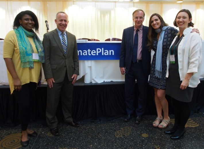 Climate Plan awarded Mike McKeever, outgoing CEO of SACOG, recognition for his visionary leadership.  From right: Climate Plan Associate Director Chanell Fletcher, Sacramento Mayor-Elect and former Senate President Pro-Tem Darrell Steinberg, McKeever, Amanda Eaken of the NRDC, and Climate Plan Director Carey Knecht.