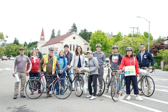 Riders head out in the morning to ride to downtown Oakland together. Photo by Fernando Munguia