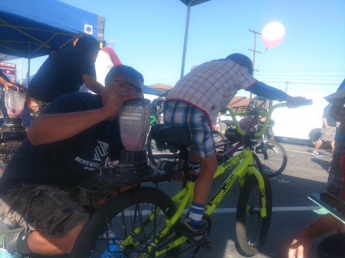 Boys and Girl Club brought a blender bike to Redefine Hazard. Kristopher Fortin/Streetsblog CA