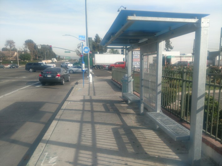 Eastbound bus stop at Westminster Avenue. and North Fairview Street. Kristopher Fortin/Streetsblog CA