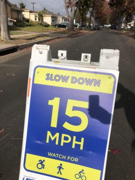 A lonely Slow Streets sign in Los Angeles. Photo: Damien Newton