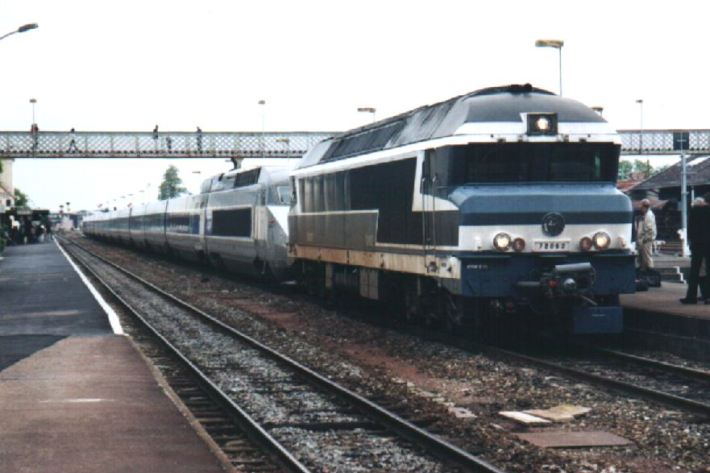 A diesel locomotive towing a TGV that originated in Paris directly to Les Sables-d'Olonne (this line has since been electrified and the diesel tow is no longer needed). Photo: