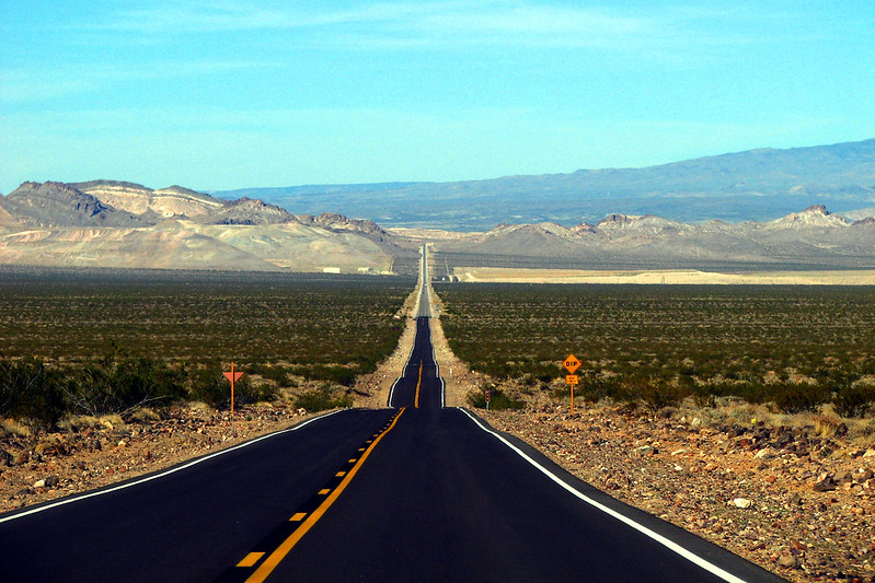 Road to nowhere - Death Valley